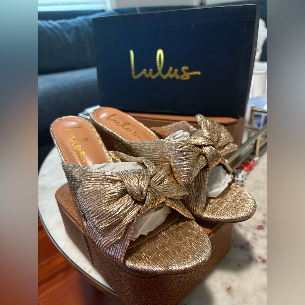 Lulu's 🌟Rose Gold Women's Heels 🤩Size 7.5 ⚡️⚡️New in Box⚡️⚡️